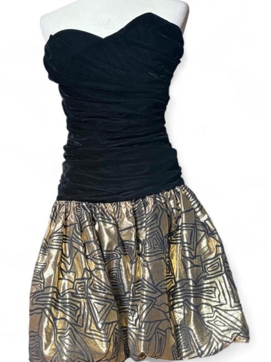 Dresses & Skirts - Vintage Positively Ellyn black and gold strapless dress